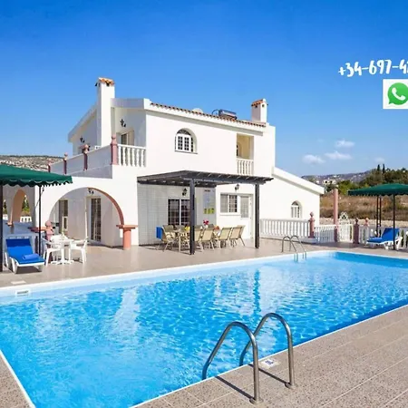 Villa Vargas Peyia