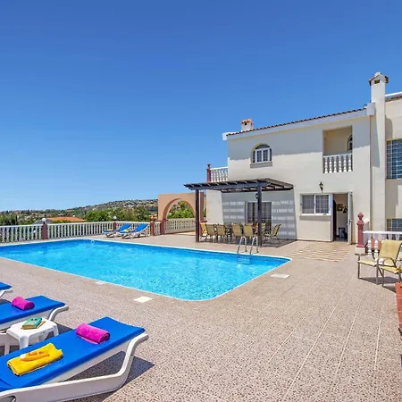 Villa Vargas *