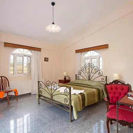 Vargas Villa