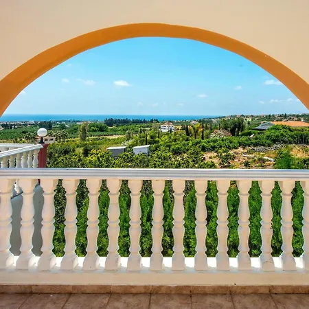 Vargas Villa